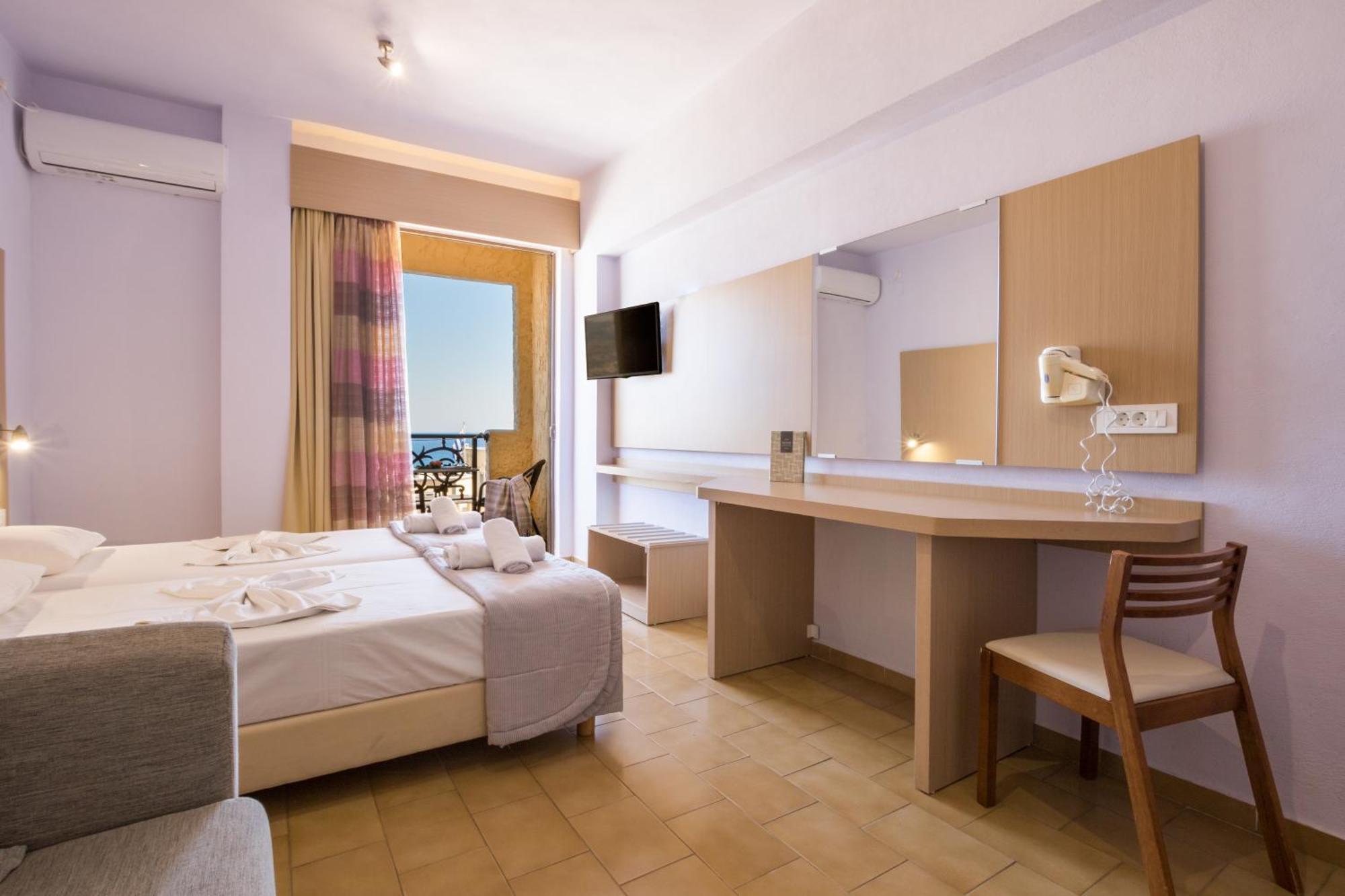 Atlantis Hotel Kerpe Dış mekan fotoğraf