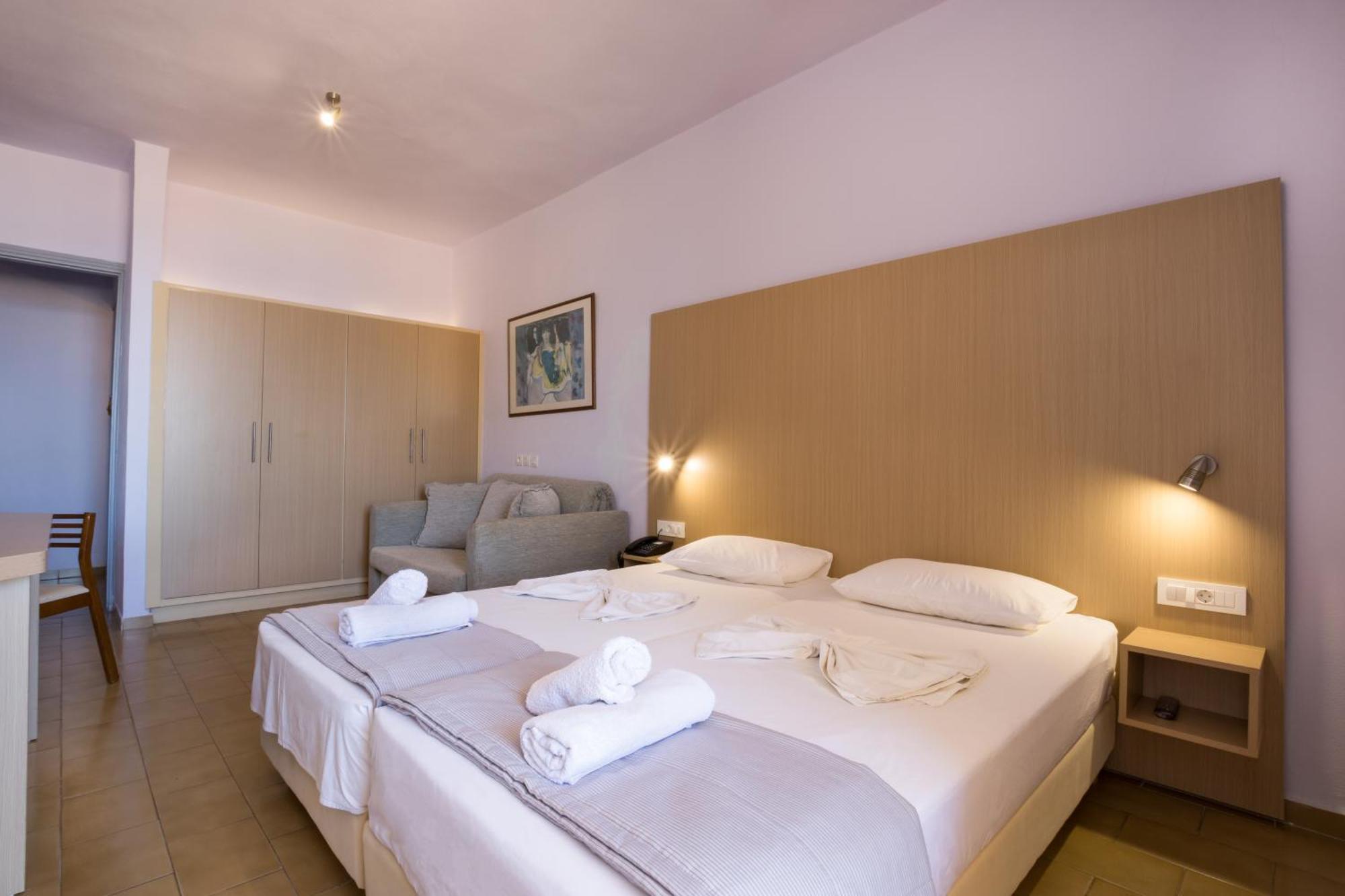 Atlantis Hotel Kerpe Dış mekan fotoğraf